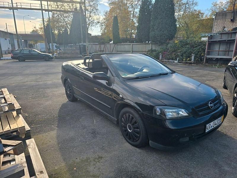 Gebraucht Opel Astra Cabriolet 101 PS (74 kW) 2003 Schwarz Cabrio