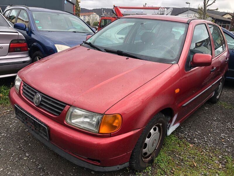 Violet Gebraucht 1997 VW Polo Kleinwagen | 1.288 € (Guter Preis) - Bild 1/4