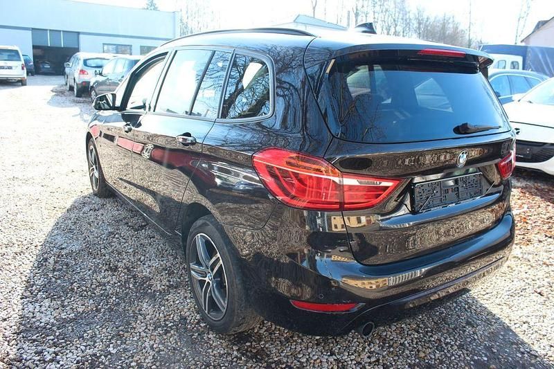Gebraucht BMW 218 Gran Tourer Sport Line 150 PS (110 kW) 2015 Braun Van / Kleinbus