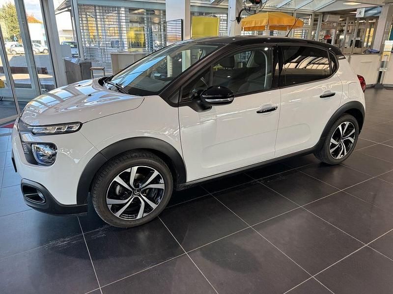 Weiß Gebraucht 2022 Citroën C3 Shine Kleinwagen | 12.995 € (Fairer Preis) - Bild 1/4