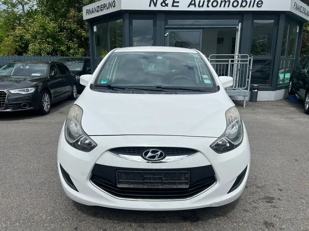 Gebraucht Hyundai ix20 Classic 90 PS (66 kW) 2012 Weiß Kleinwagen