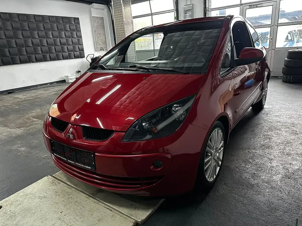 Gebraucht Mitsubishi Colt Motion 95 PS (69 kW) 2008 Rot Kleinwagen
