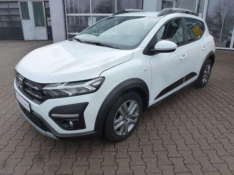 Gebraucht Dacia Sandero Comfort 101 PS (74 kW) 2021 Weiß Kleinwagen