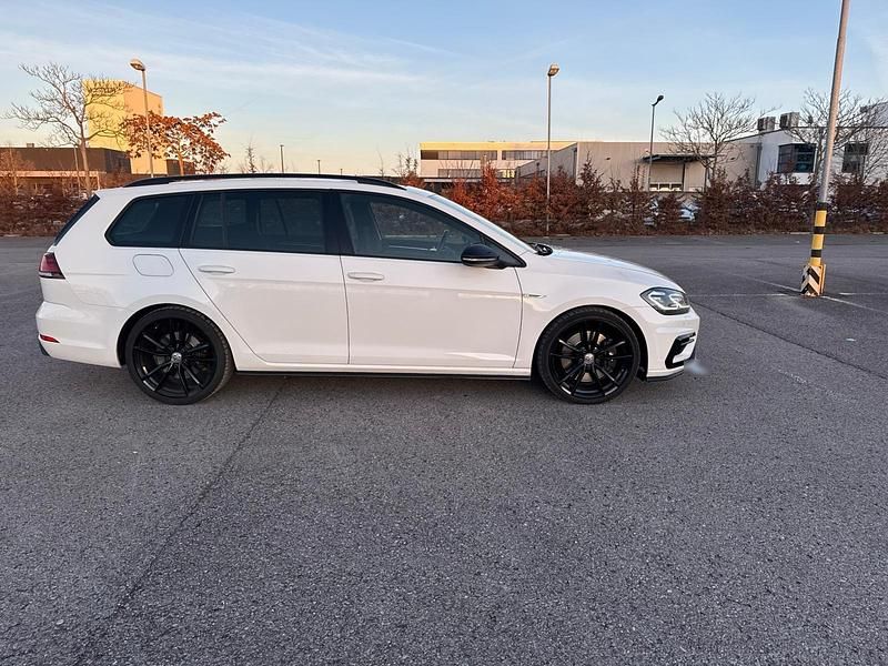 Gebraucht VW Golf VII R 310 PS (228 kW) 2018 Weiß Kombi