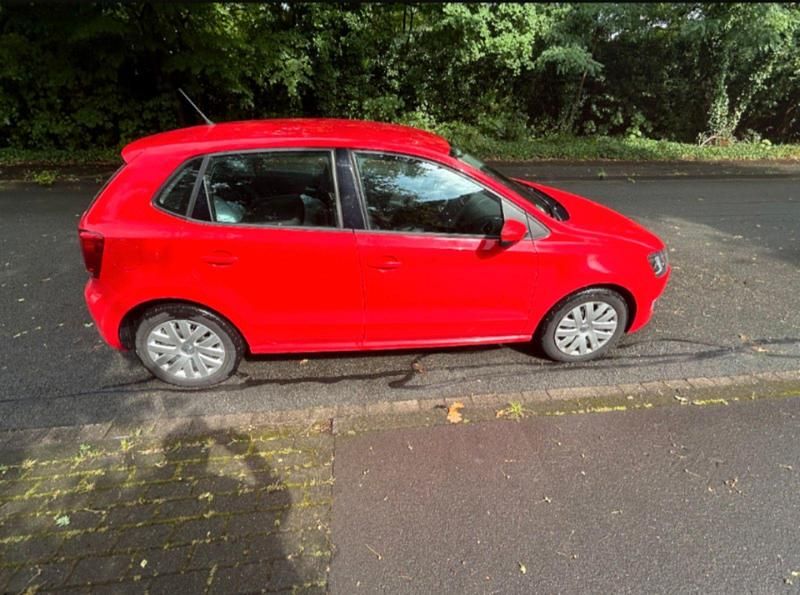 Rot Gebraucht 2012 VW Polo Trendline Kleinwagen | 3.000 € (Superpreis) - Bild 1/4