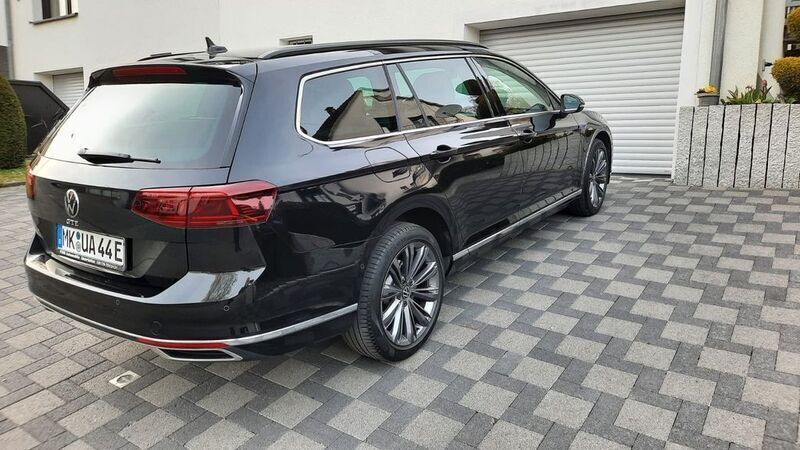 Schwarz Gebraucht 2021 VW Passat GTE Kombi | 19.480 € (Guter Preis) - Bild 1/4