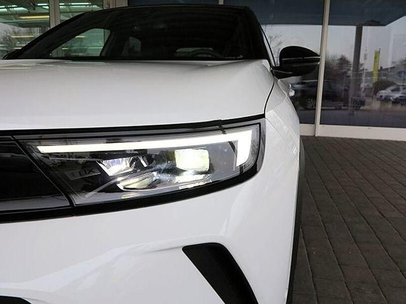 Gebraucht Opel Mokka 136 PS (100 kW) 2024 Weiß SUV