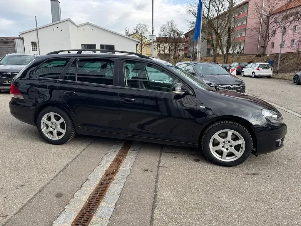 Gebraucht VW Golf VII Match 140 PS (102 kW) 2012 Schwarz Kombi