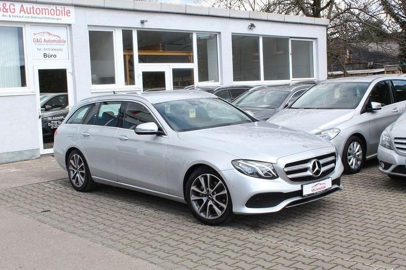 Second-hand Mercedes E220 194 CP (142 kW) 2017 Argintiu Berlinǎ
