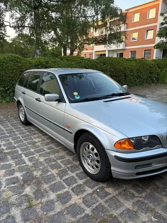 Gebraucht BMW 318 118 PS (86 kW) 2001 Silber Kombi