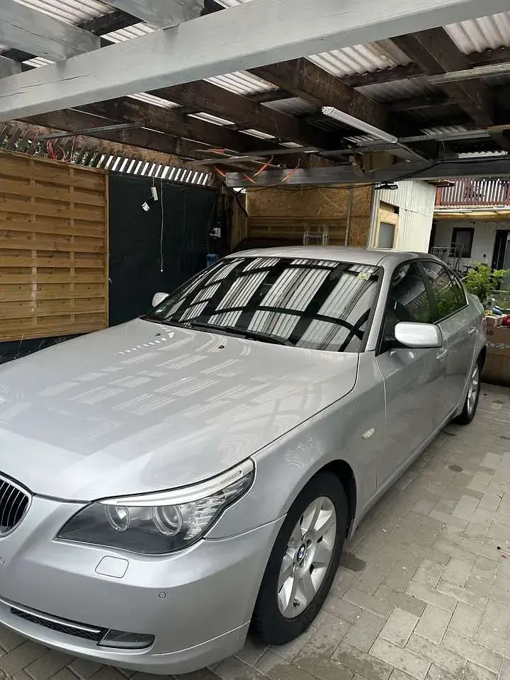 Gebraucht BMW 523 Exclusive 190 PS (139 kW) 2009 Limousine