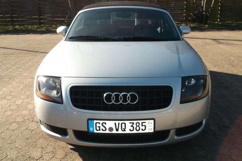 Gebraucht Audi TT Roadster Sport 150 PS (110 kW) 2002 Silber Cabrio