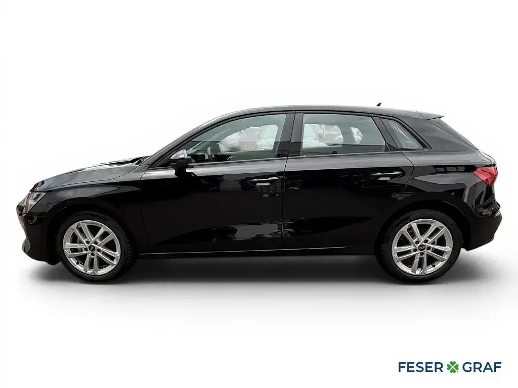 Gebraucht Audi A3 Ambiente 116 PS (85 kW) 2025 Brillantschwarz Limousine
