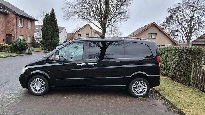 Gebraucht Mercedes Viano 224 PS (164 kW) 2010 Schwarz Van / Kleinbus