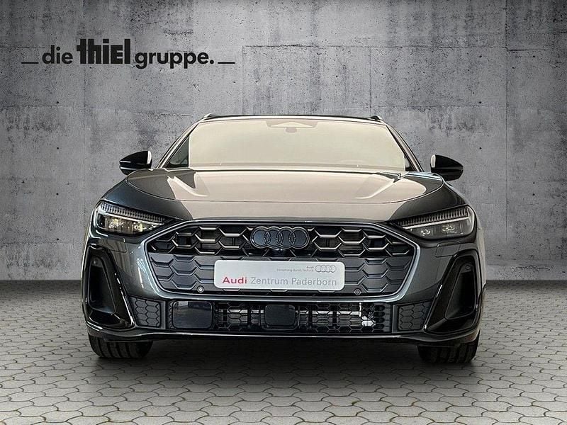 Gebraucht Audi A5 Ambiente 367 PS (269 kW) 2025 Grau Coupé