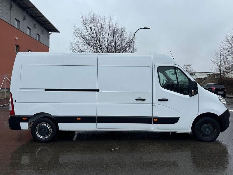 Gebraucht Opel Movano 131 PS (96 kW) 2018 Weiß Van / Kleinbus