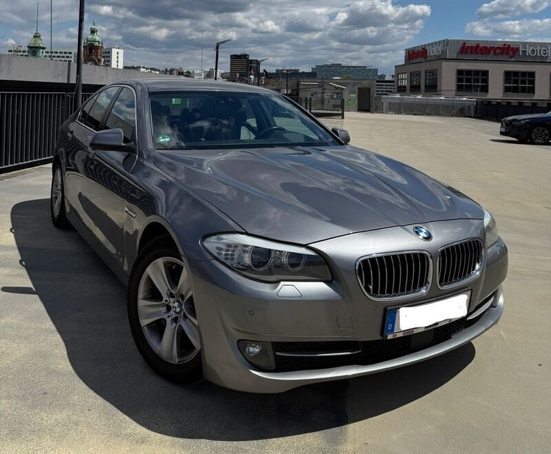 Grau Gebraucht 2013 BMW 530 Limousine | 14.000 € (Fairer Preis) - Bild 1/4