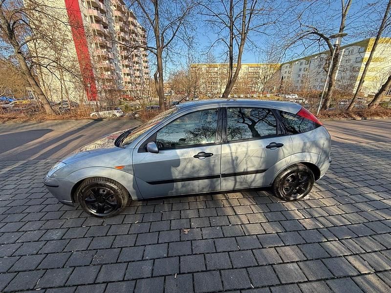 Gebraucht Ford Focus 101 PS (74 kW) 2004 Silber Kleinwagen