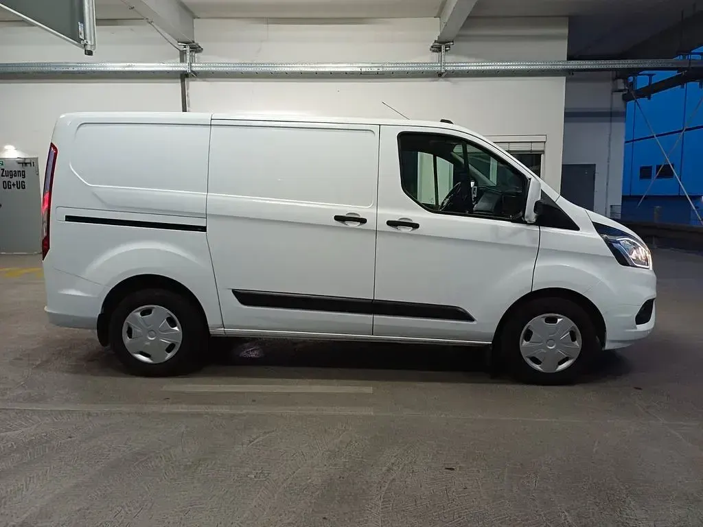 Gebraucht Ford Transit Custom 107 PS (78 kW) 2021 Frozen white Van