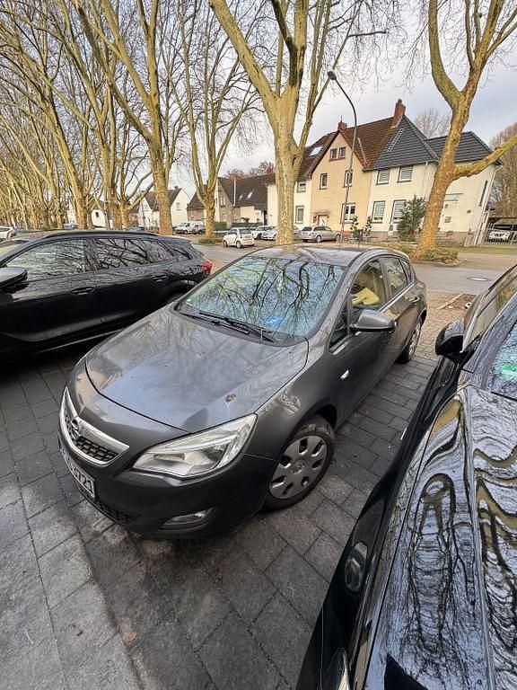 Gebraucht Opel Astra Edition 87 PS (63 kW) 2010 Grau Limousine