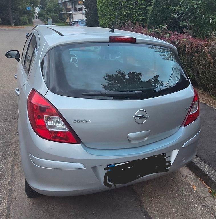 Grau Gebraucht 2007 Opel Corsa S Limousine | 1.900 € (Guter Preis) - Bild 1/4