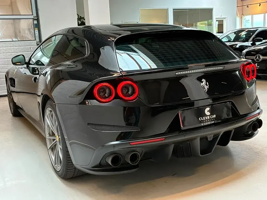 Gebraucht Ferrari GTC4Lusso 689 PS (506 kW) 2019 Schwarz Kombi