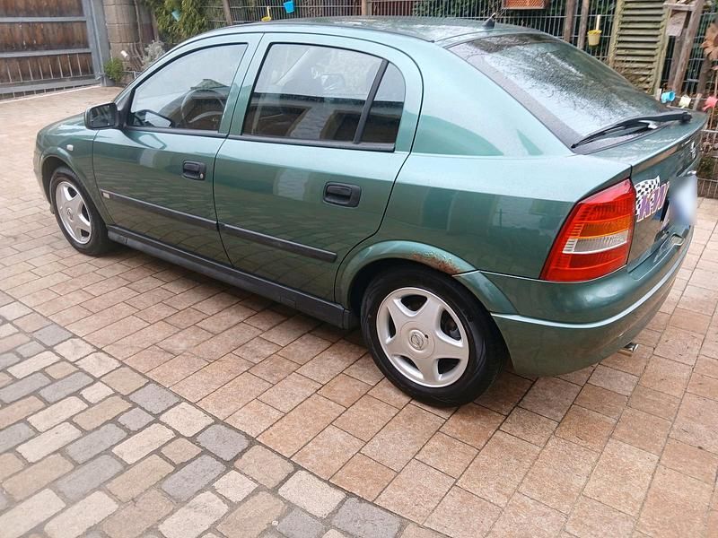 Gebraucht Opel Astra 115 PS (84 kW) 1998 Grün Kleinwagen