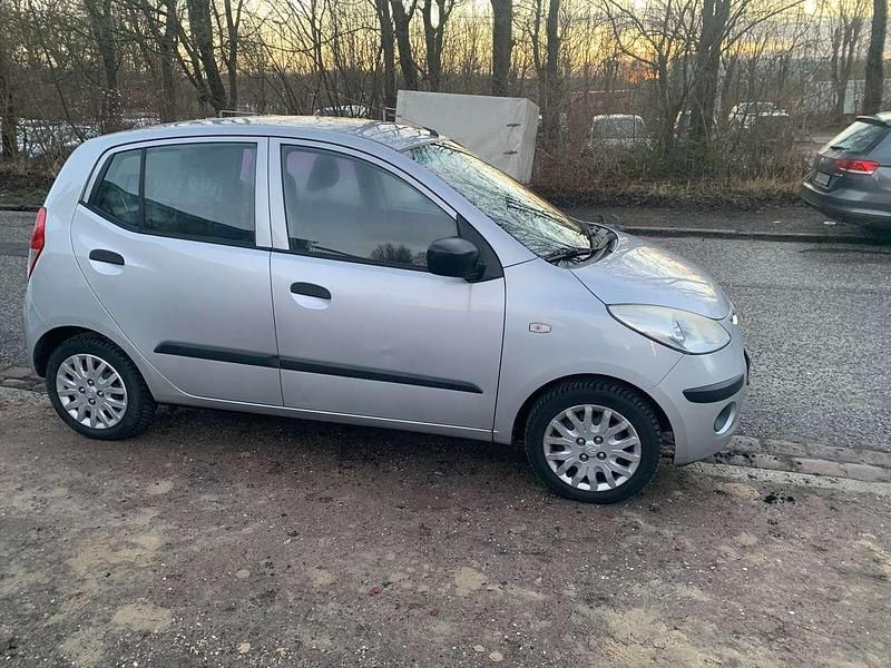 Gebraucht Hyundai i10 Style 67 PS (49 kW) 2008 Silber Kleinwagen