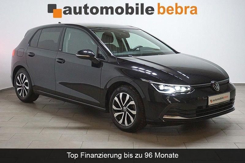 Gebraucht VW Golf VIII Active 150 PS (110 kW) 2022 Deep black Limousine