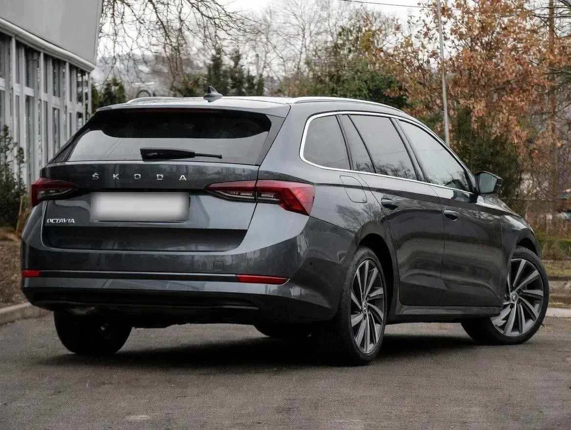 Gebraucht Skoda Octavia Style 150 PS (110 kW) 2020 Grau Kombi