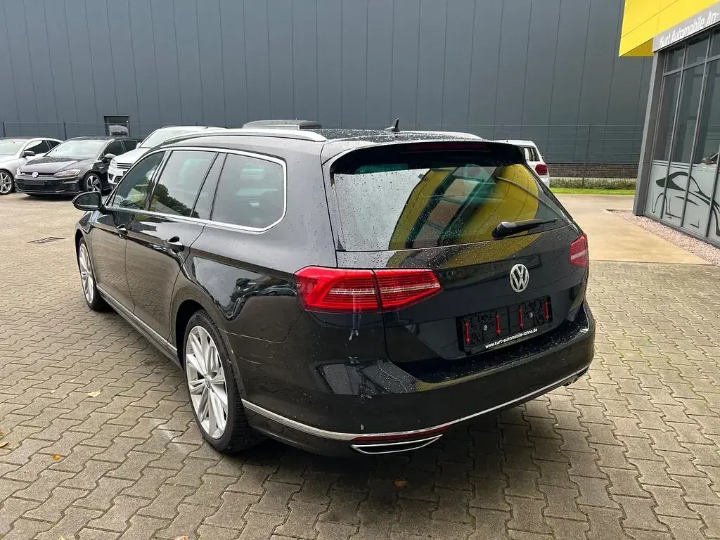 Gebraucht VW Passat Highline 190 PS (139 kW) 2019 Schwarz Kombi