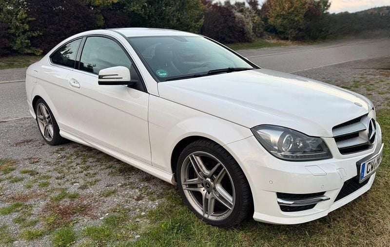 Weiß Gebraucht 2014 Mercedes C180 Sport Coupé | 11.000 € (Superpreis) - Bild 1/4