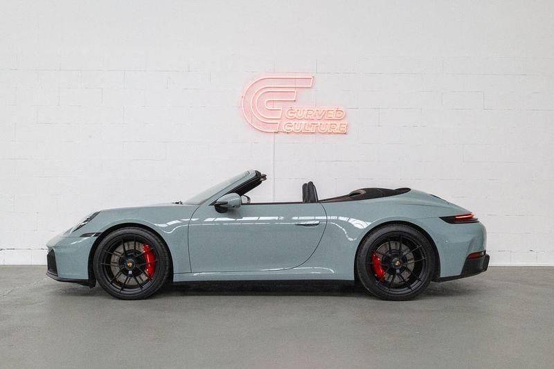 Gebraucht Porsche 911 Carrera Cabriolet 541 PS (397 kW) 2025 Shadegreenmetallic Cabrio