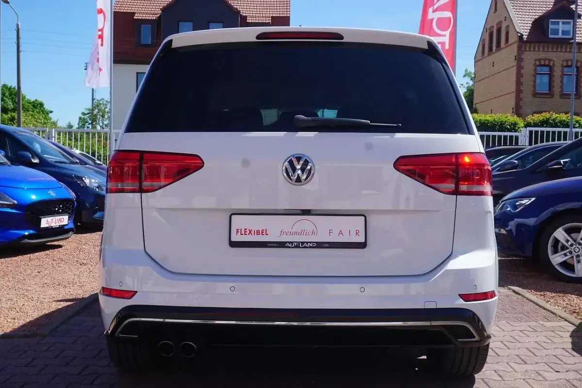 Gebraucht VW Touran R-line 150 PS (110 kW) 2018 Weiß Van / Kleinbus