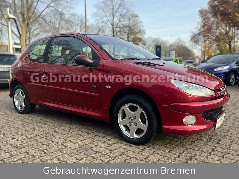 Gebraucht Peugeot 206 75 PS (55 kW) 2007 Rot Kleinwagen