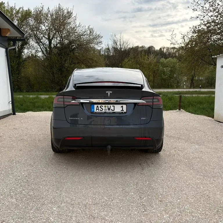 Usado Tesla Model X 386 kW (525 CV) 2018 Gris SUV