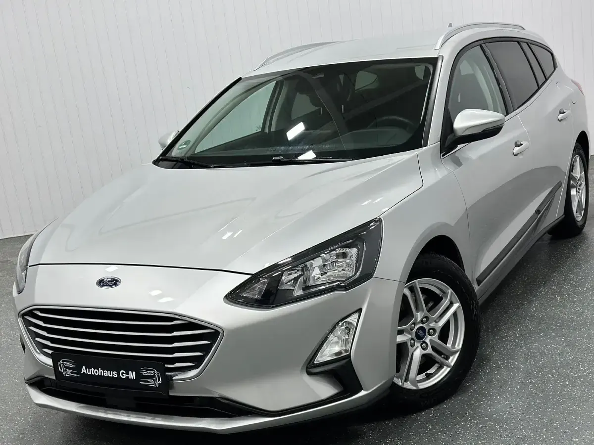 Używany Ford Focus Cool & Connect 120 KM (88 kW) 2020 Szary Kombi