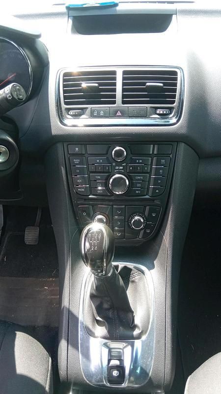 Gebraucht Opel Meriva 95 PS (69 kW) 2013 Grün Van / Kleinbus