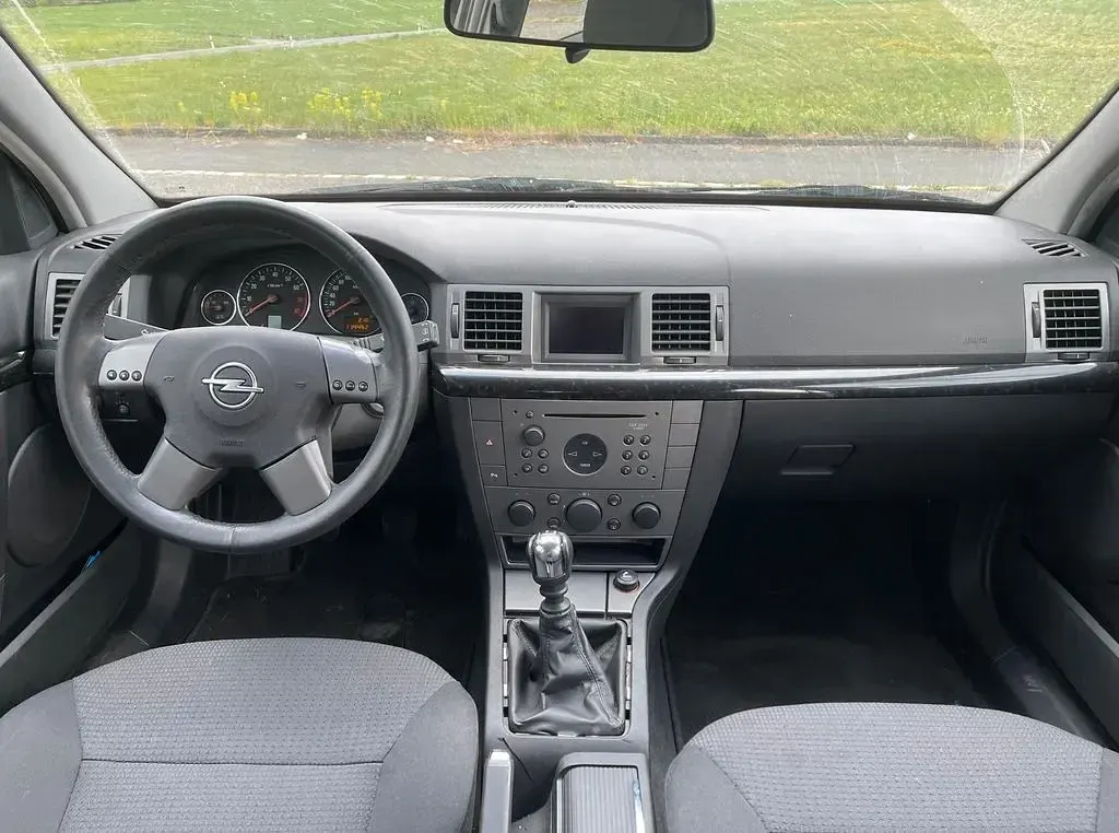 Occasion Opel Signum 155 ch (114 kW) 2003 Argent Citadine