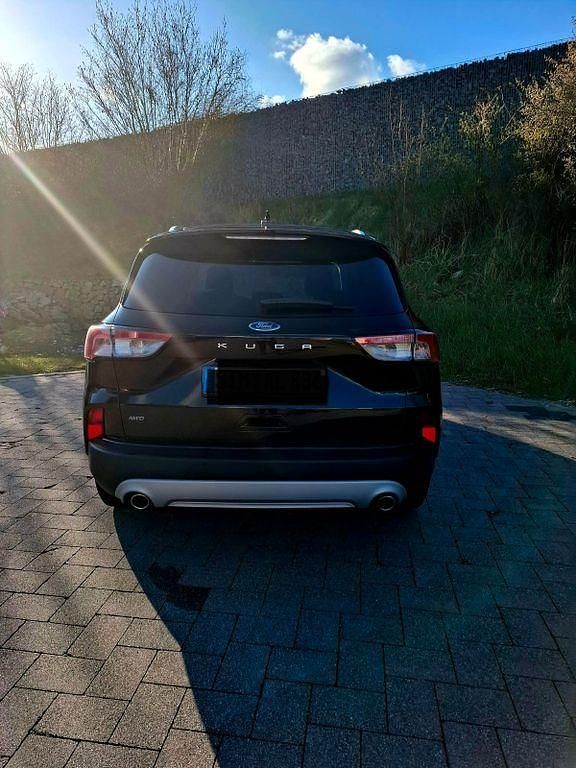 Gebraucht Ford Kuga Titanium 190 PS (139 kW) 2020 Schwarz SUV
