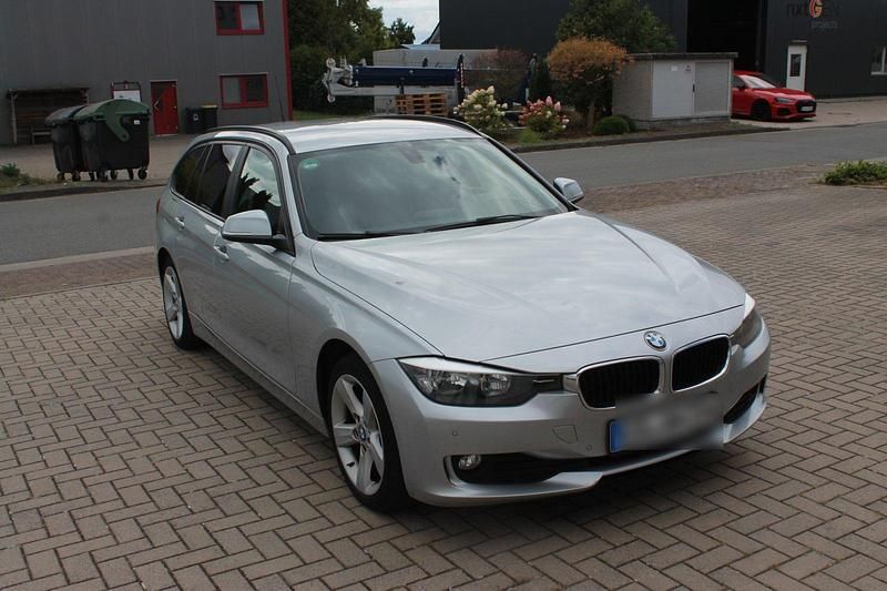 Grau Gebraucht 2014 BMW 318 Kombi | 7.200 € (Superpreis) - Bild 1/4