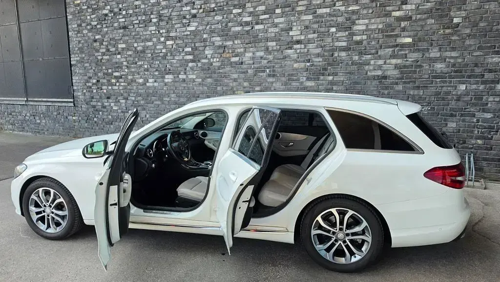 Gebraucht Mercedes C200 184 PS (135 kW) 2015 Weiß Limousine