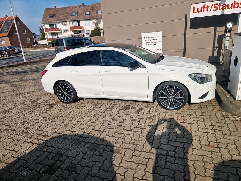 Gebraucht Mercedes CLA220 177 PS (130 kW) 2015 Weiß Limousine