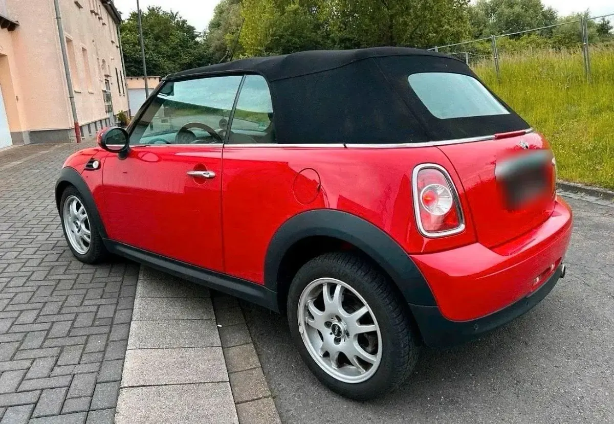 Gebraucht Mini Cooper Cabriolet 122 PS (89 kW) 2012 Rot Cabrio