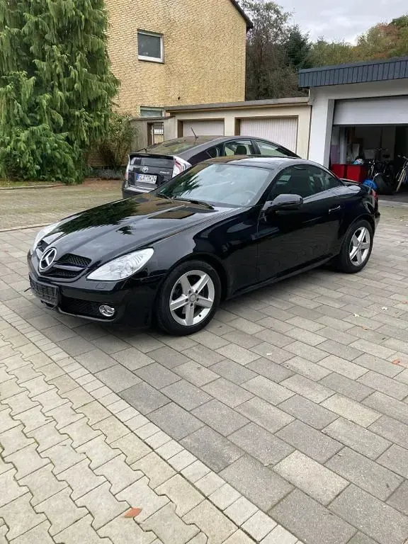 Gebraucht Mercedes SLK300 231 PS (169 kW) 2009 Schwarz Cabrio