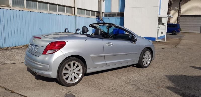 Silber Gebraucht 2009 Peugeot 207 CC Cabrio | 3.600 € (Fairer Preis) - Bild 1/4