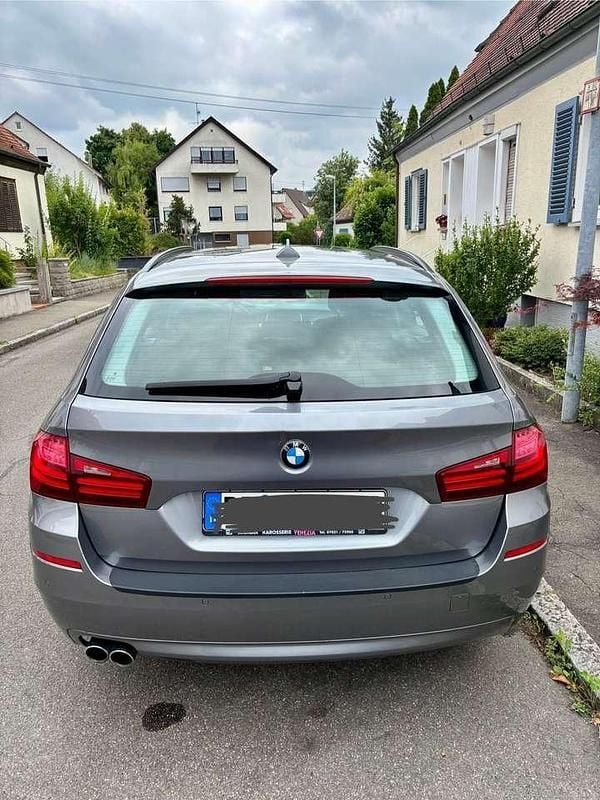 Grau Gebraucht 2014 BMW 525 Kombi | 8.600 € (Superpreis) - Bild 1/4
