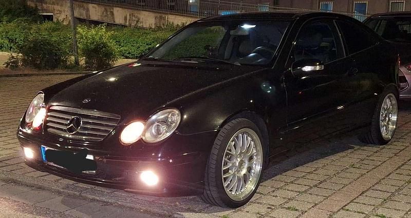 Schwarz Gebraucht 2001 Mercedes 320 Elegance Coupé | 1.000 € (Superpreis) - Bild 1/1