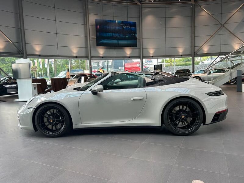 Weiß Gebraucht 2024 Porsche 911 Carrera GTS Cabrio | 174.911 € (Guter Preis) - Bild 1/4