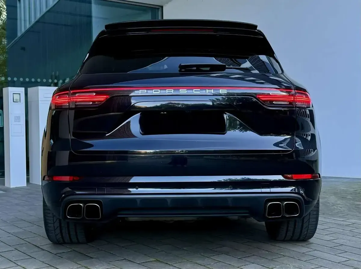 Gebraucht Porsche Cayenne Turbo 549 PS (403 kW) 2018 Schwarz SUV